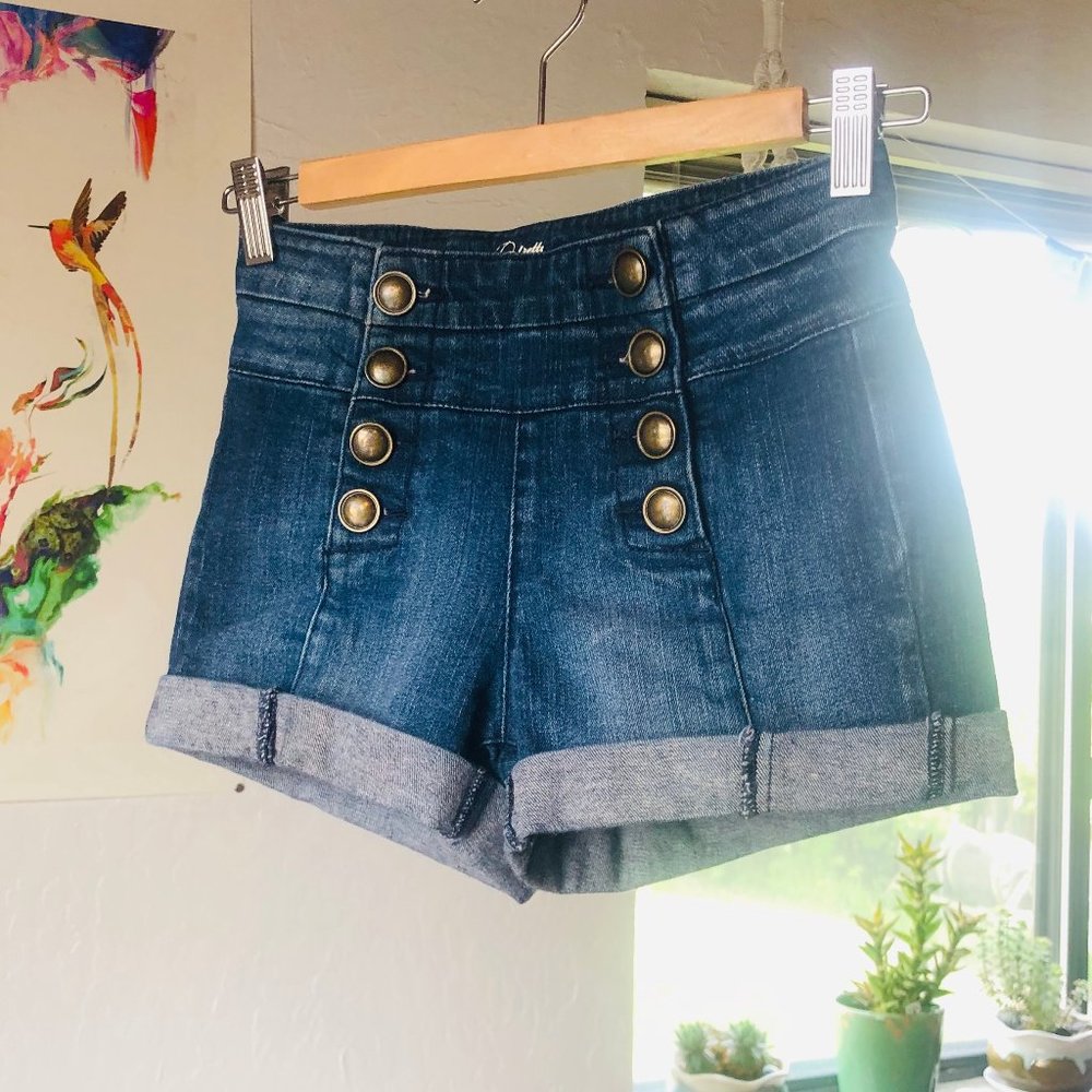 Pretty Little Liars Aeropostale Sailor Shorts (24)